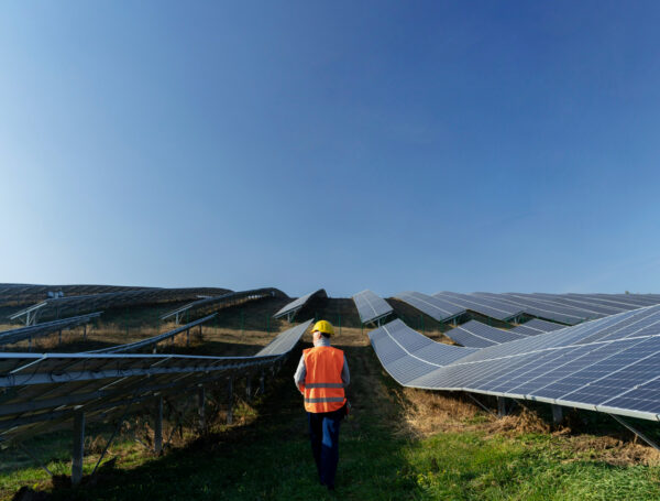 Ventajas del mantenimiento industrial y la energía fotovoltaica en tus instalaciones